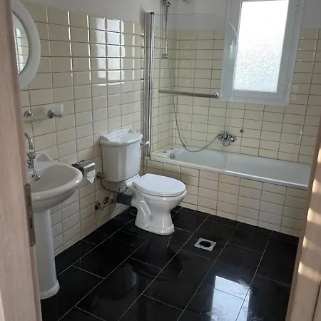 فيلة Evangelia *