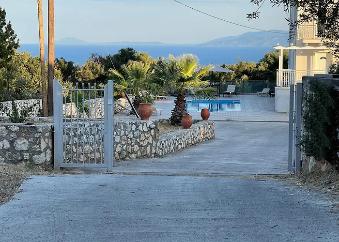 Evangelia Villa Karavádosz